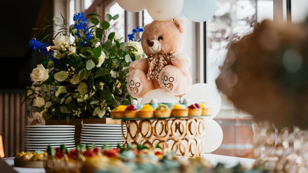 Tort & candy bar